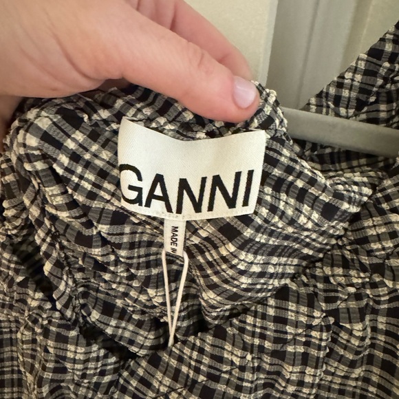 NWT- Ganni Stretch Seersucker Blouse Sz. 38
Mini black check - Picture 4 of 5